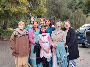 Some early arrivals from our beautiful San Jose Ashram family.